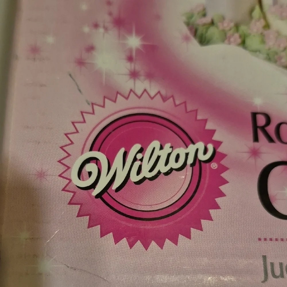 Wilton Romantic Castle Cake Set
